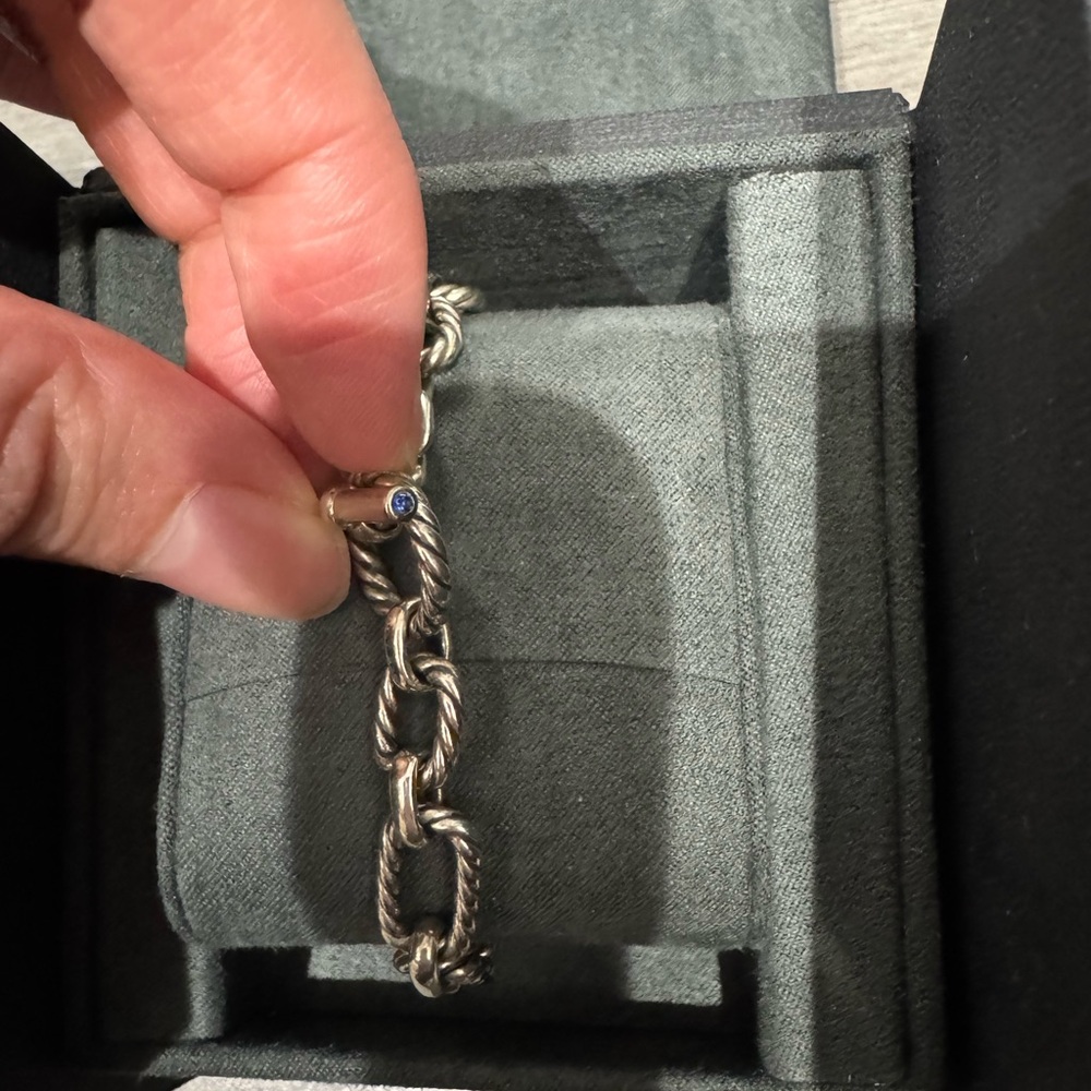 David Yurman Cushion Link Bracelet with Blue Sapphires - Picture 4 of 4